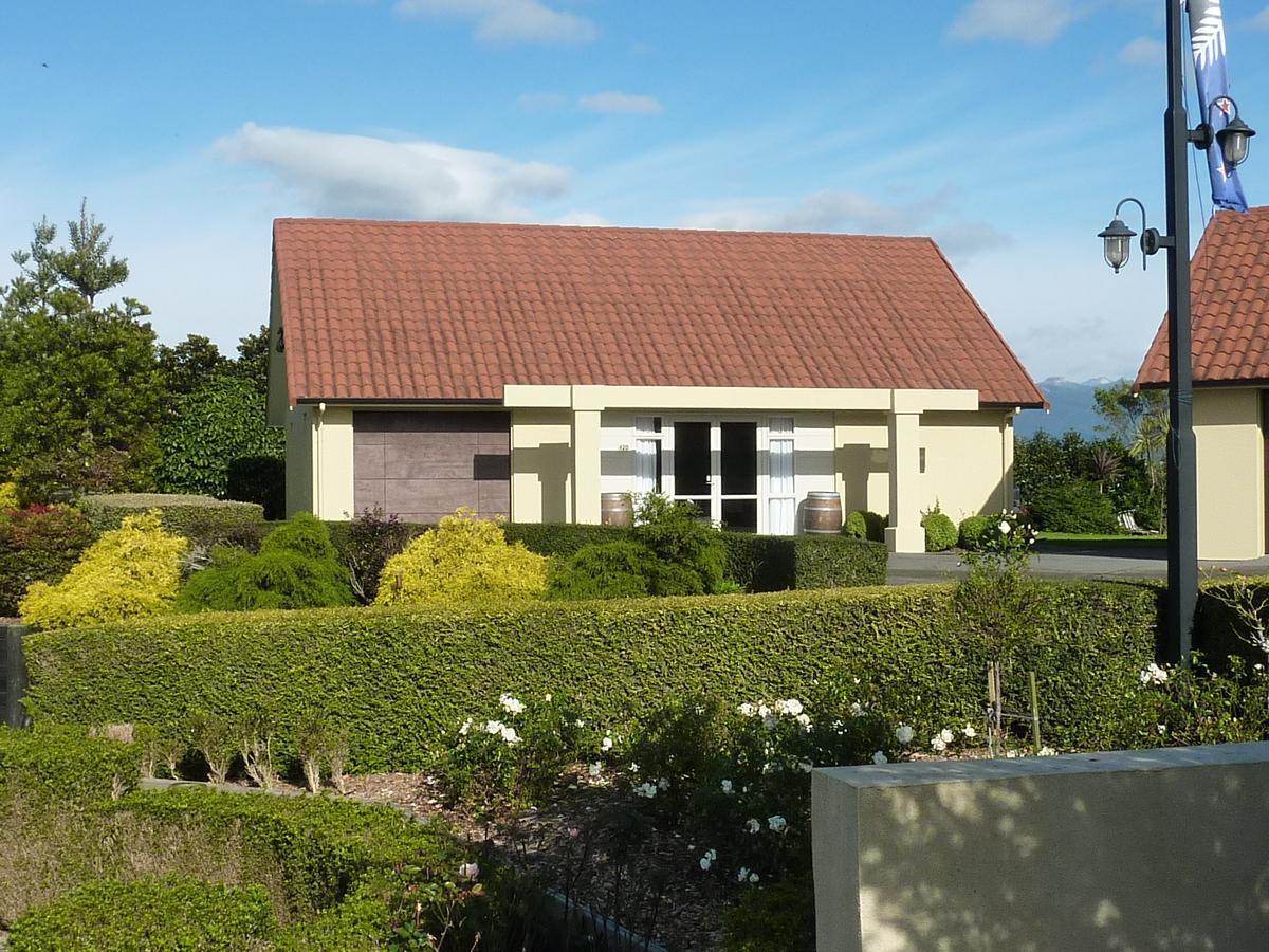 A Touch Of Tuscany At Hillsborough New Plymouth Eksteriør bilde
